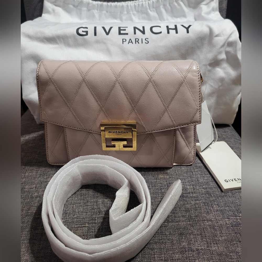 GIVENCHY GV3 SMALL PALE PINK GOATSKIN BAG NWT